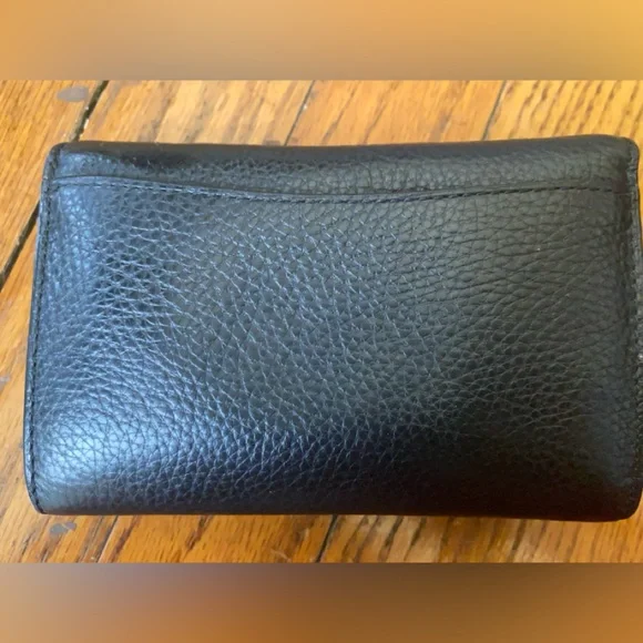 Reserved 🚫
Do not buy❌
Coach Black Wallet (Great Condition) - Picture 2 of 6